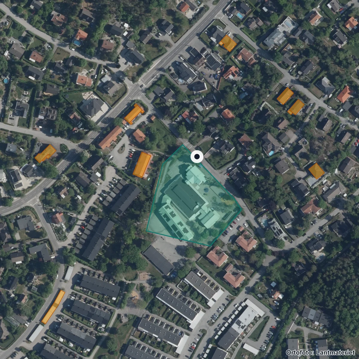 Flygbild över Neptuniskolan, ortofoto från Lantmäteriet