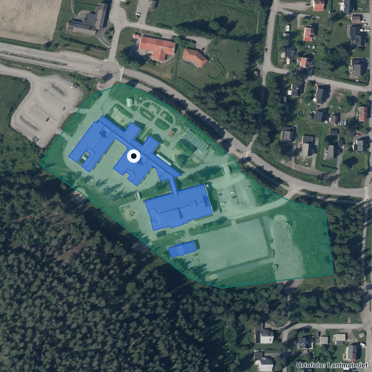Flygbild över Sundskolan, ortofoto från Lantmäteriet