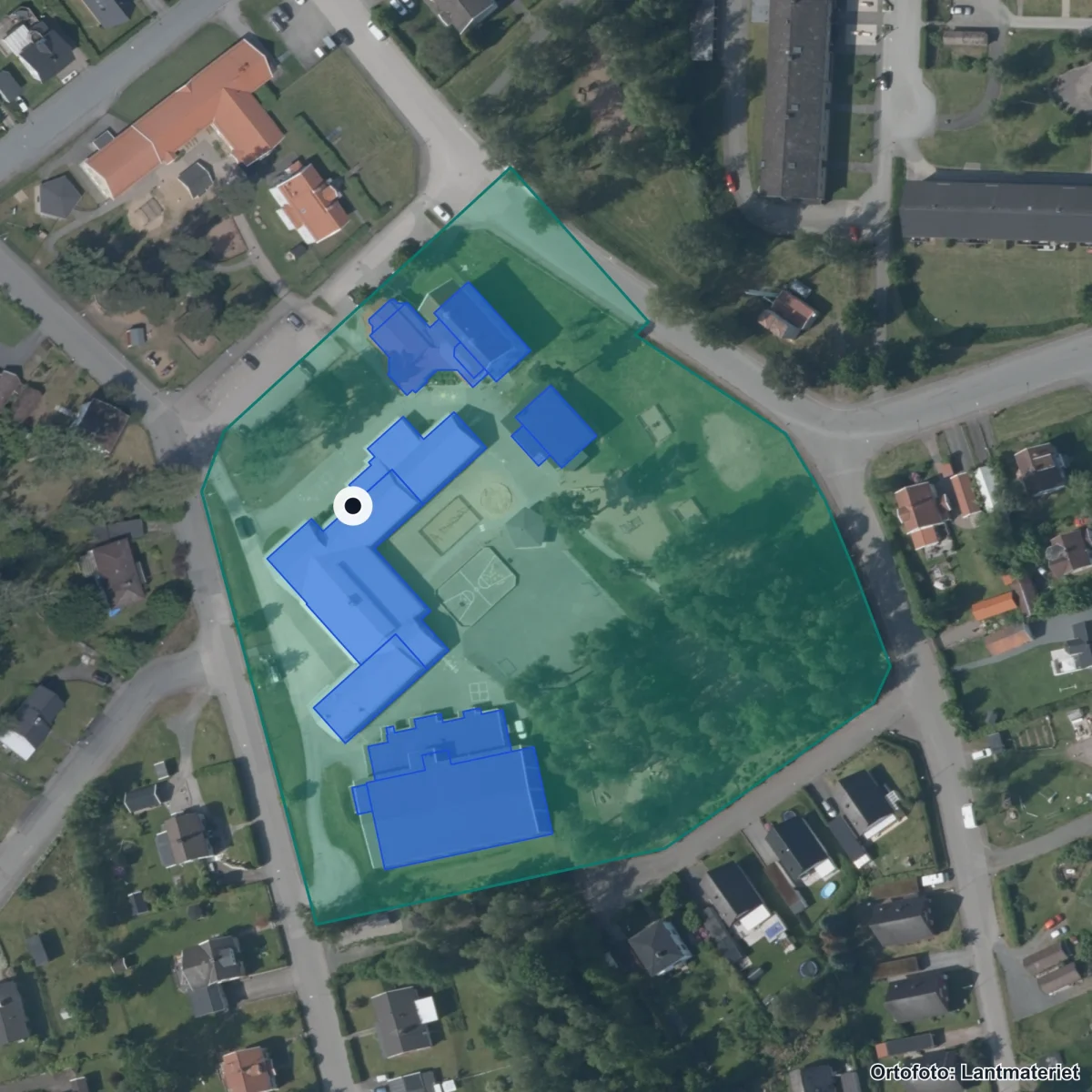 Flygbild över Annebergs skola, ortofoto från Lantmäteriet
