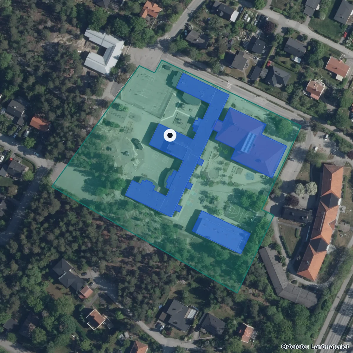 Flygbild över Olovslundskolan, ortofoto från Lantmäteriet