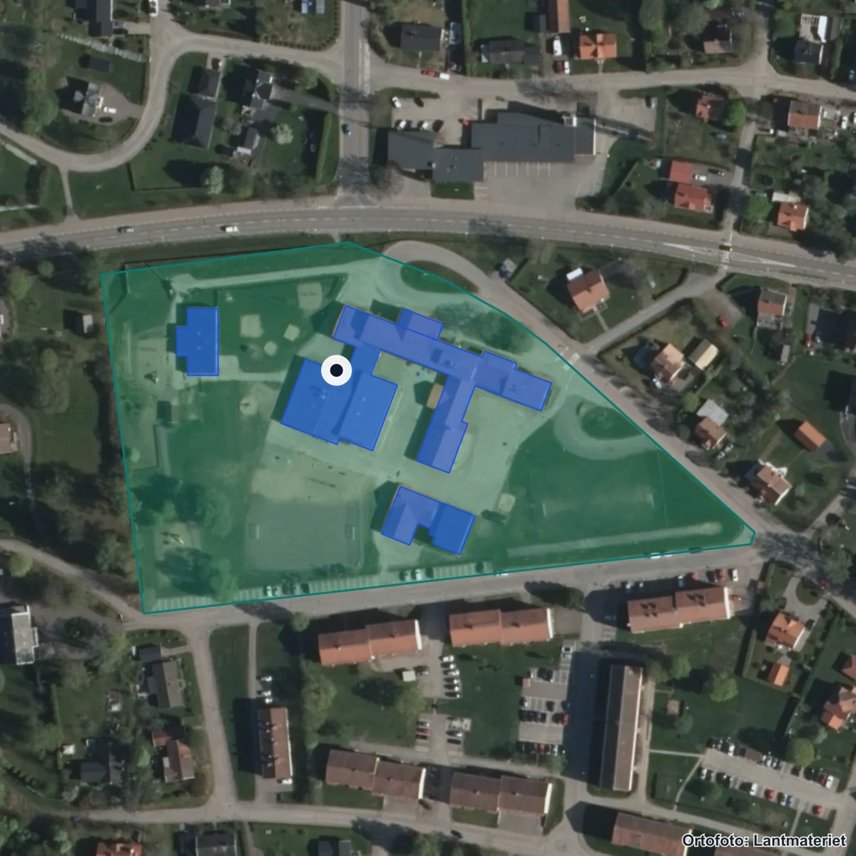 Flygbild över Skäggebergsskolan, ortofoto från Lantmäteriet