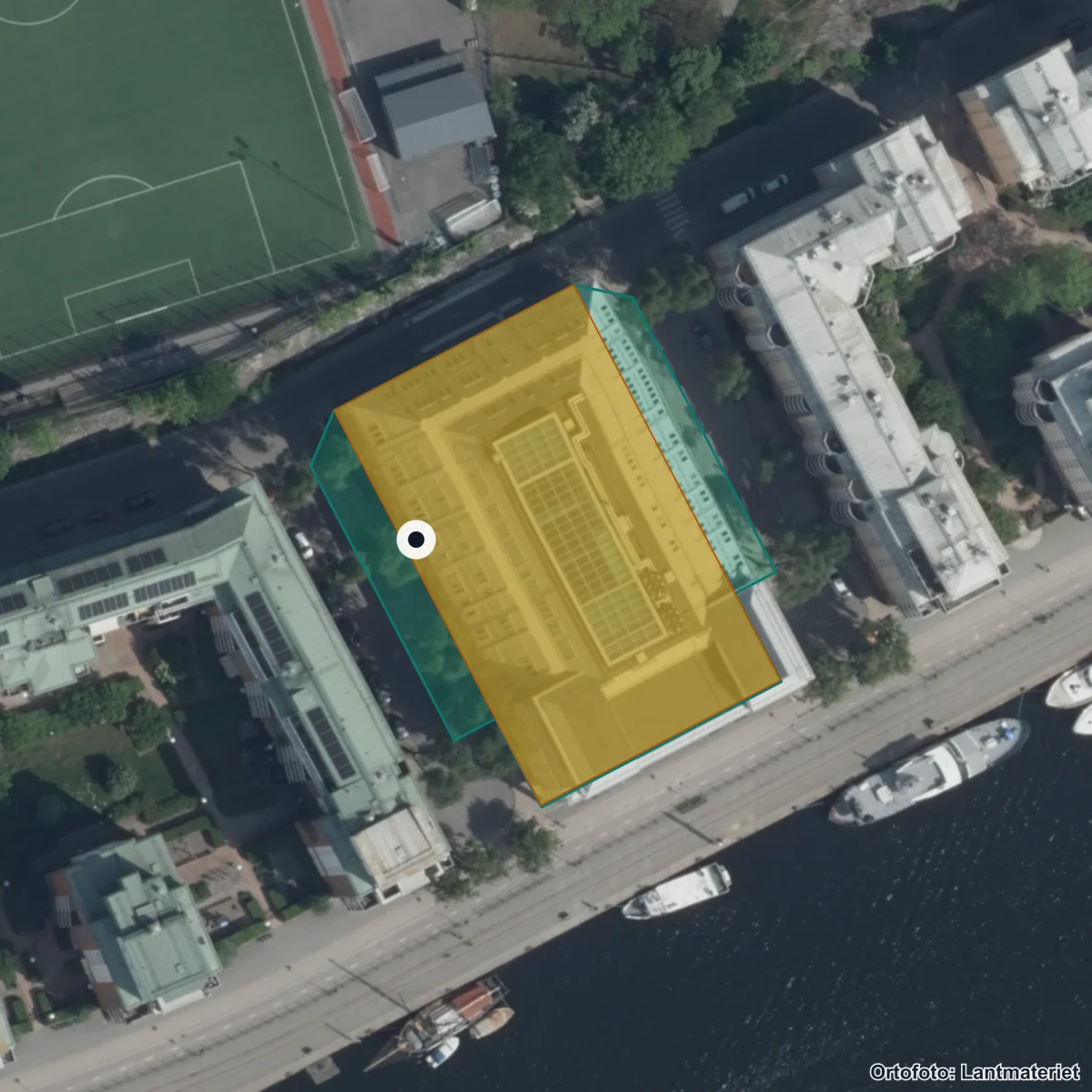 Flygbild över ProCivitas Privata Gymnasium Stockholm, ortofoto från Lantmäteriet