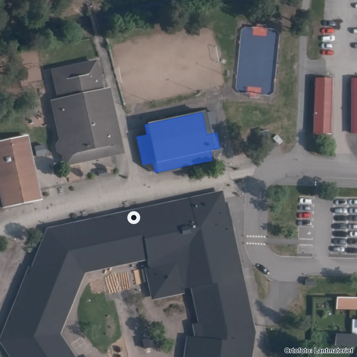 Flygbild över Gyllenforsskolan, ortofoto från Lantmäteriet