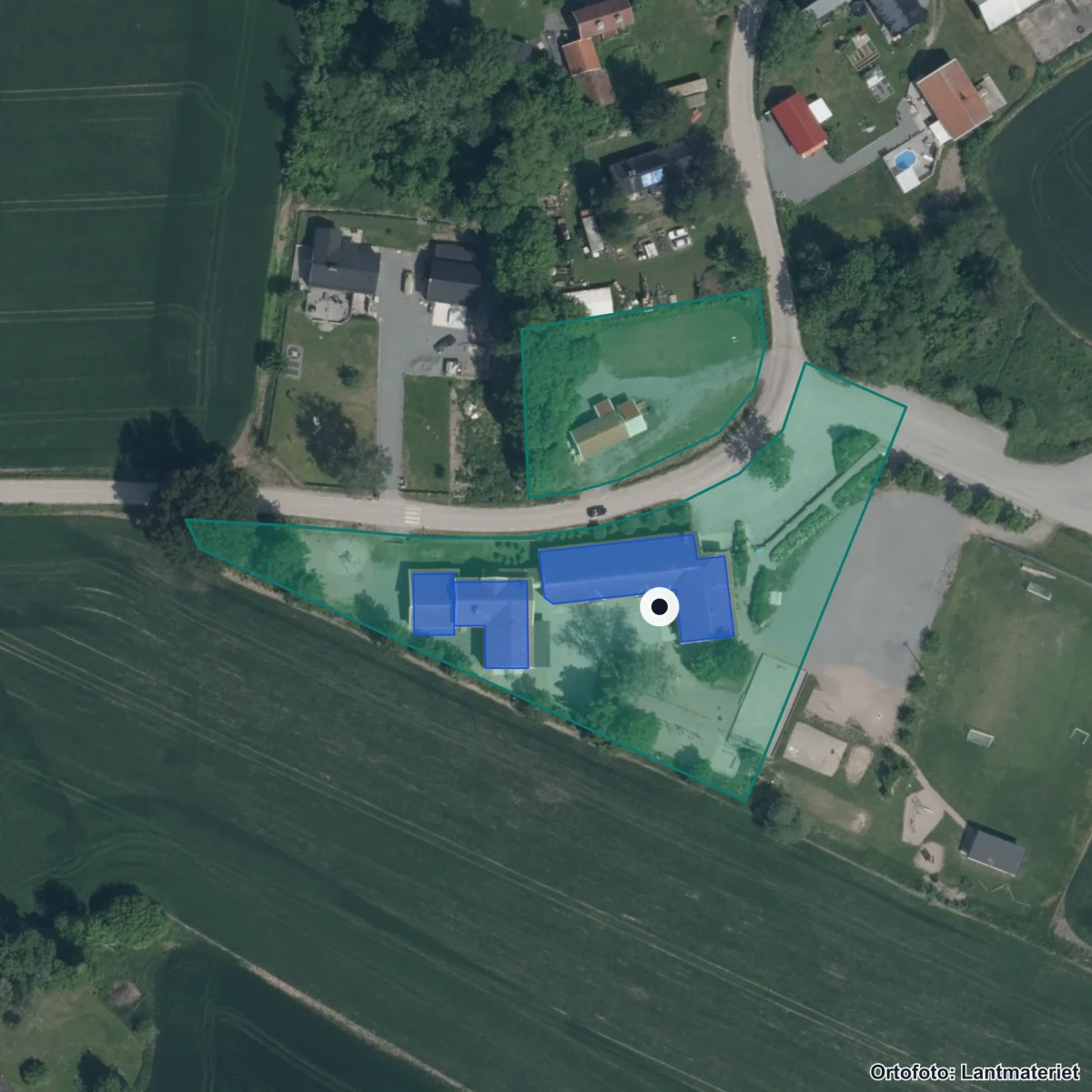 Flygbild över Börje skola, ortofoto från Lantmäteriet