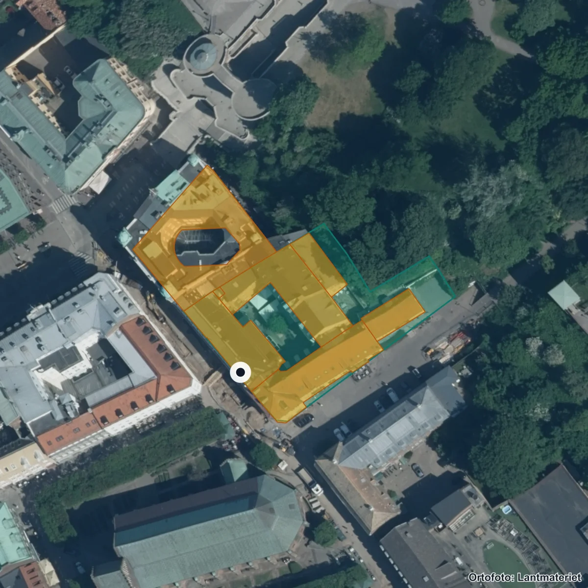 Flygbild över ProCivitas Privata Gymnasium Helsingborg, ortofoto från Lantmäteriet