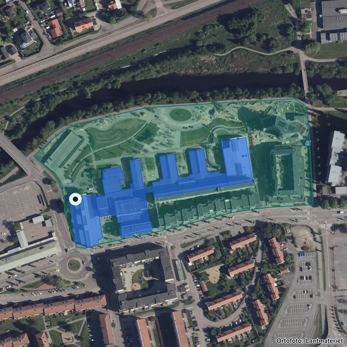 Flygbild över Partille Gymnasium, ortofoto från Lantmäteriet