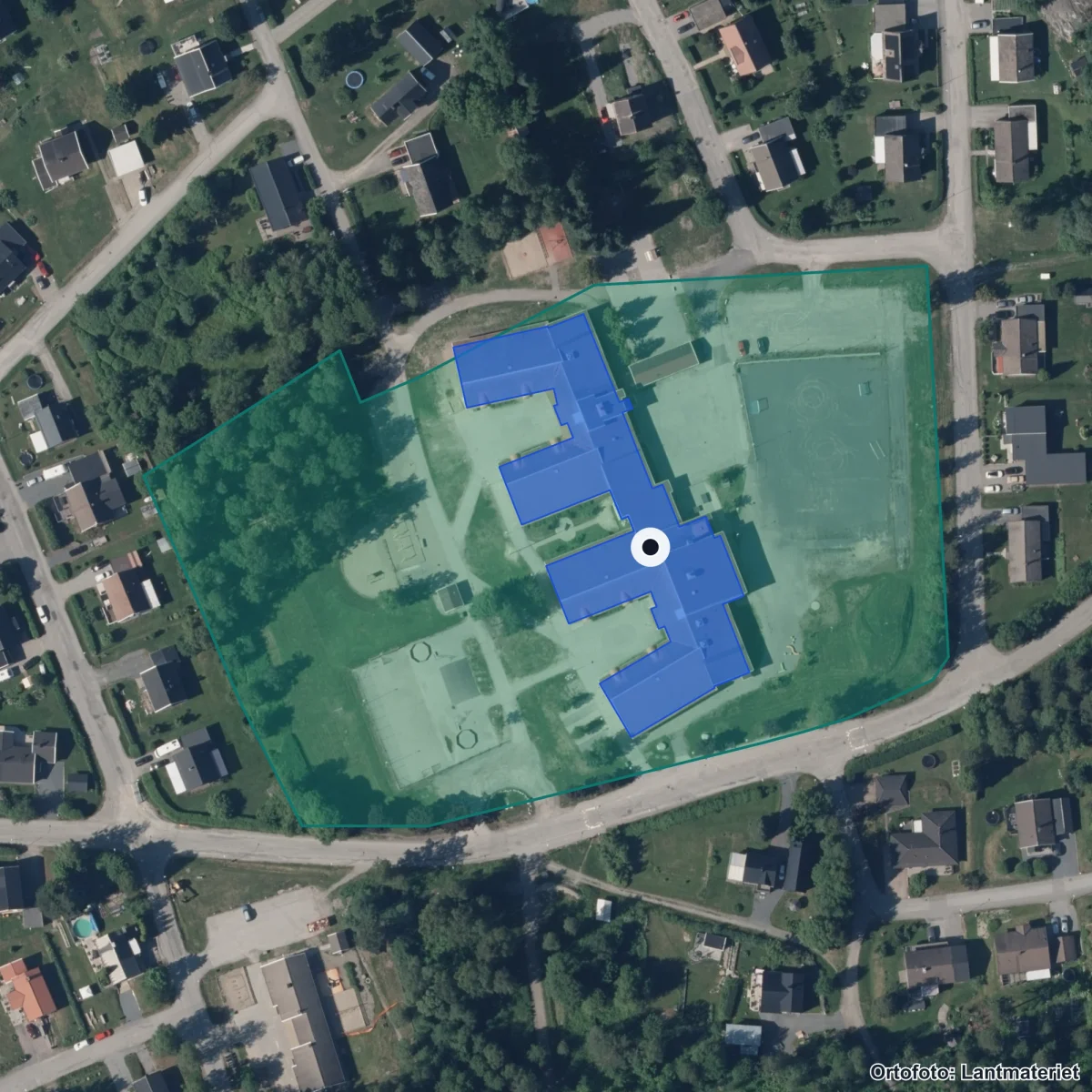 Flygbild över Domsjöskolan, ortofoto från Lantmäteriet