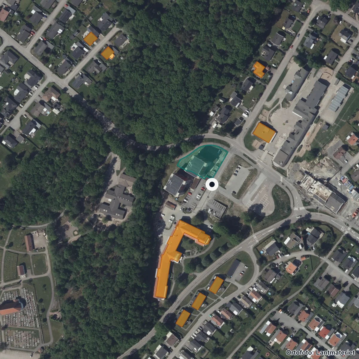 Flygbild över Diseröds skola, ortofoto från Lantmäteriet
