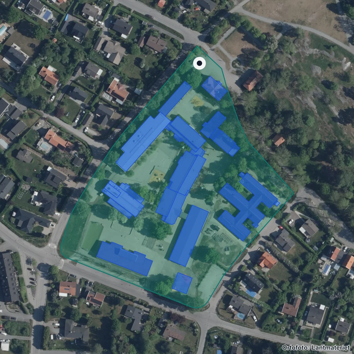 Flygbild över Skälbyskolan, ortofoto från Lantmäteriet