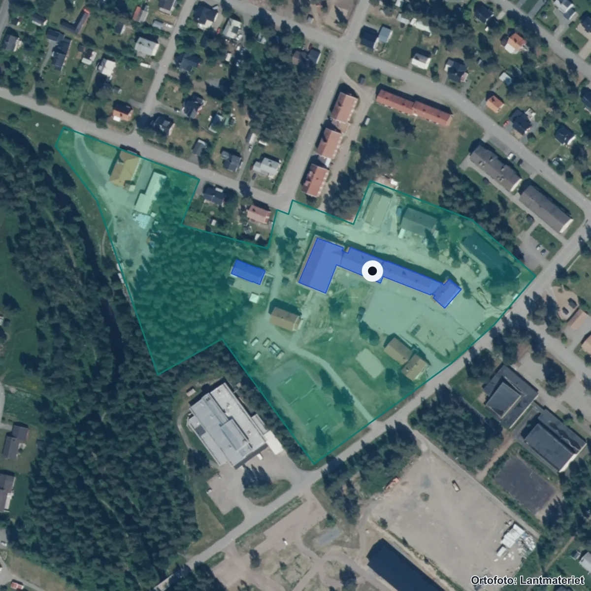 Flygbild över Furuskolan, ortofoto från Lantmäteriet