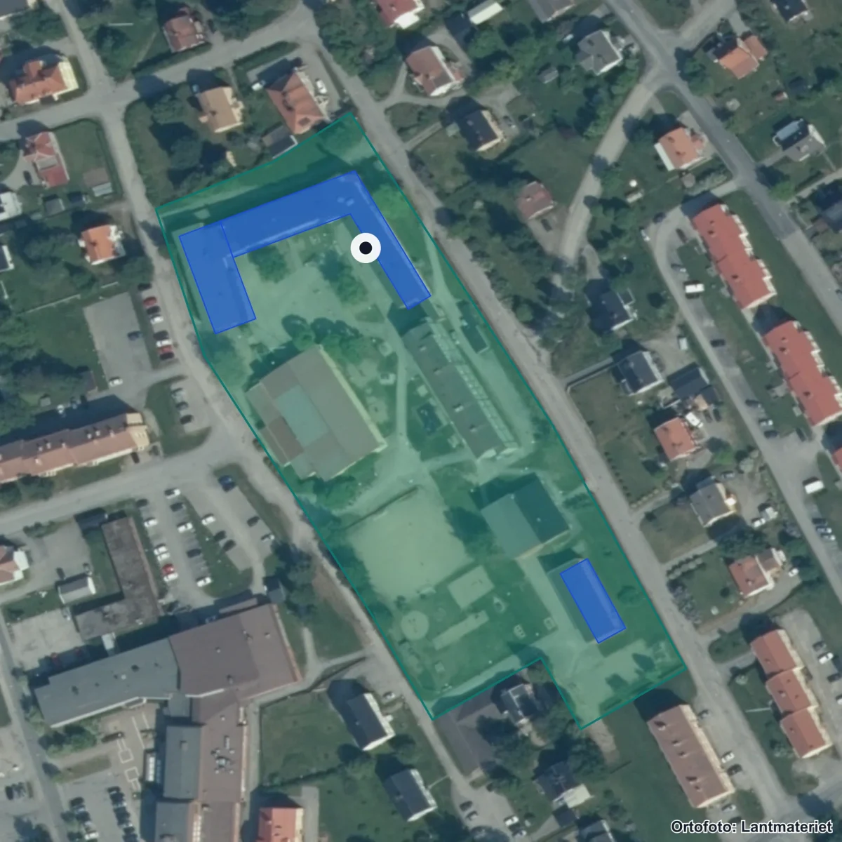 Flygbild över Bräcke skola, ortofoto från Lantmäteriet