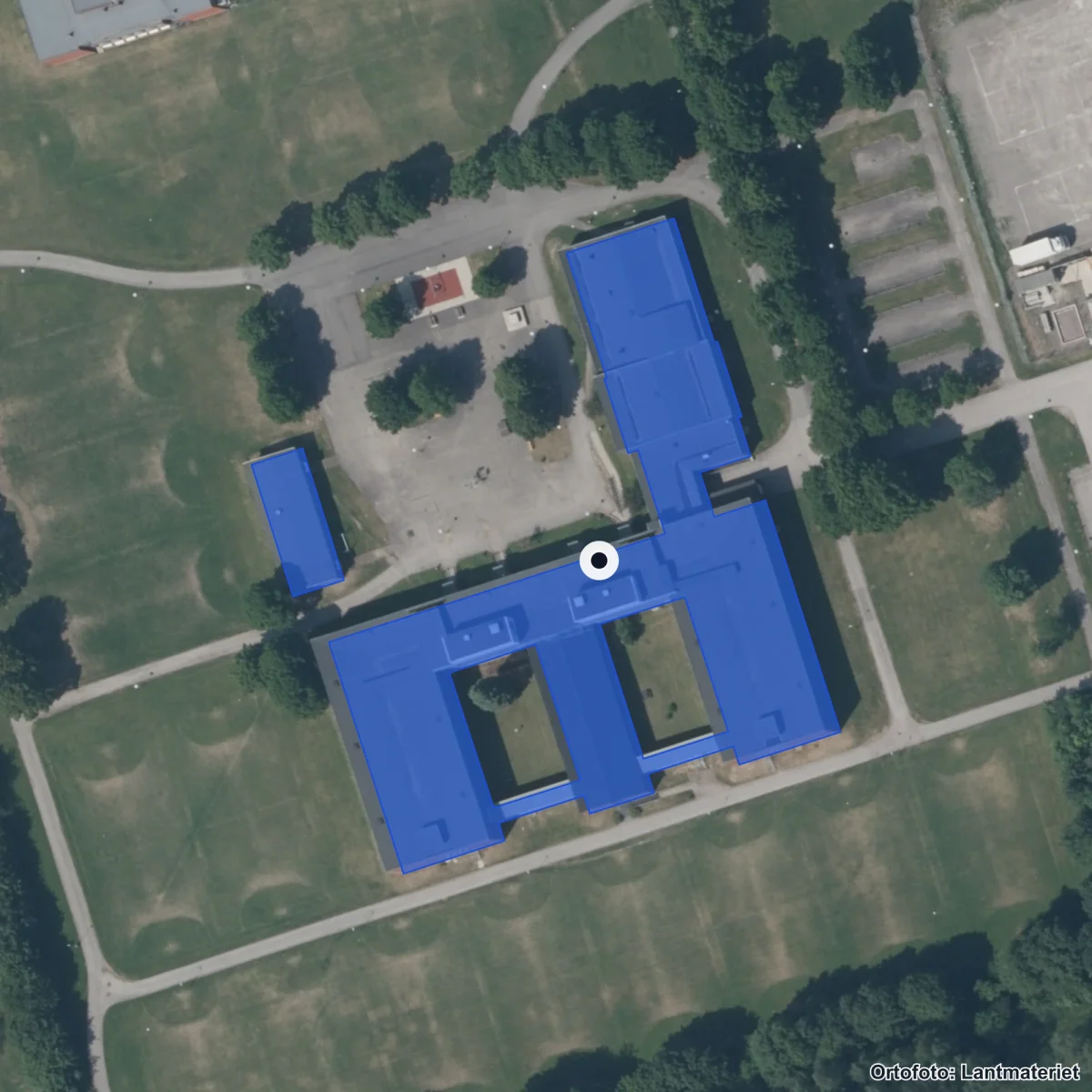 Flygbild över Transtenskolan, ortofoto från Lantmäteriet