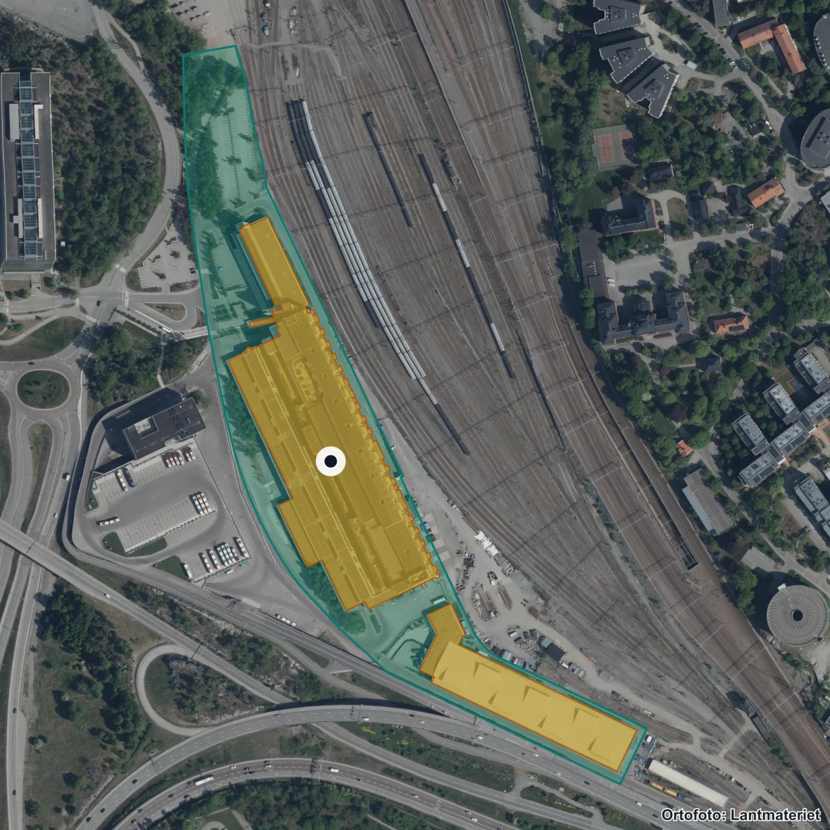 Flygbild över Tekniska Gymnasiet Solna, ortofoto från Lantmäteriet