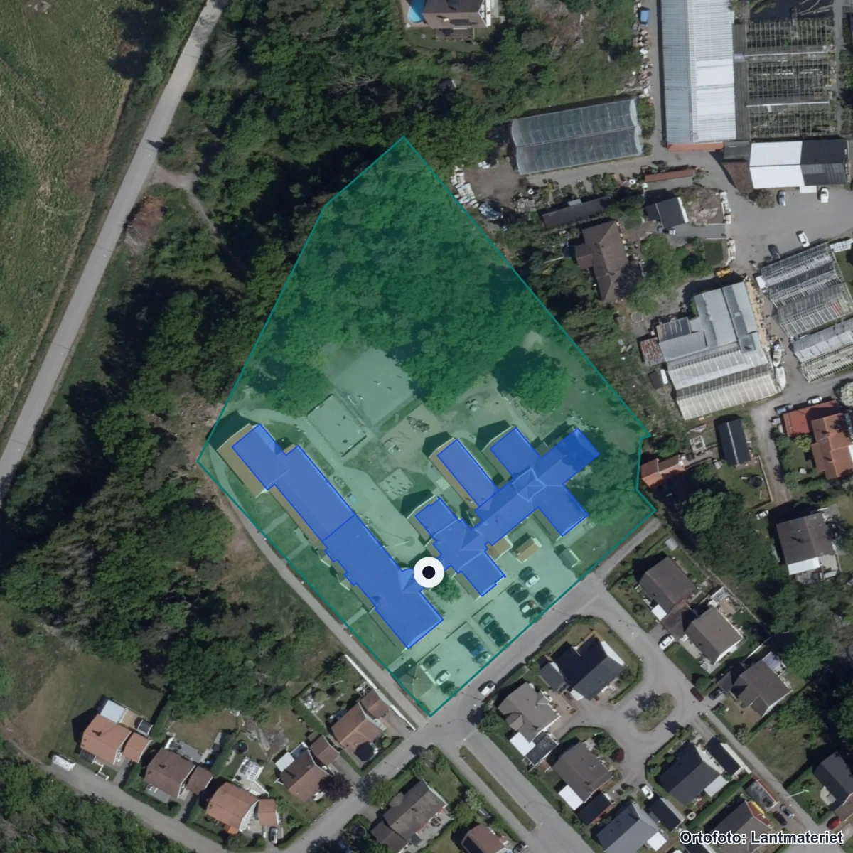 Flygbild över Näktergalens skola, ortofoto från Lantmäteriet