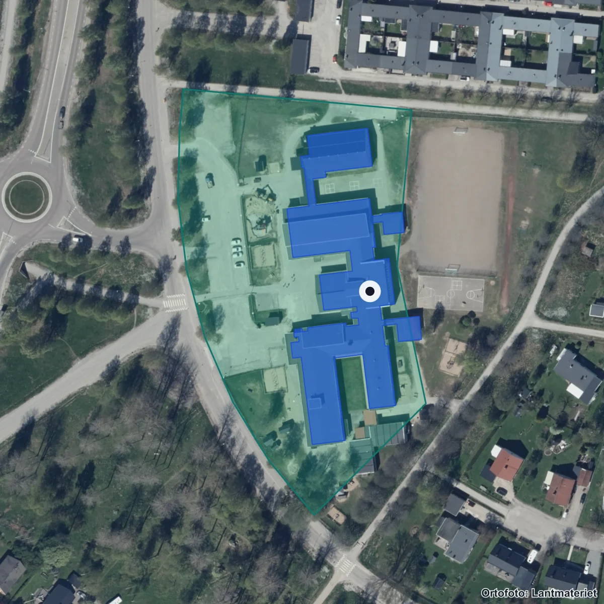 Flygbild över Sandvalla skola, ortofoto från Lantmäteriet