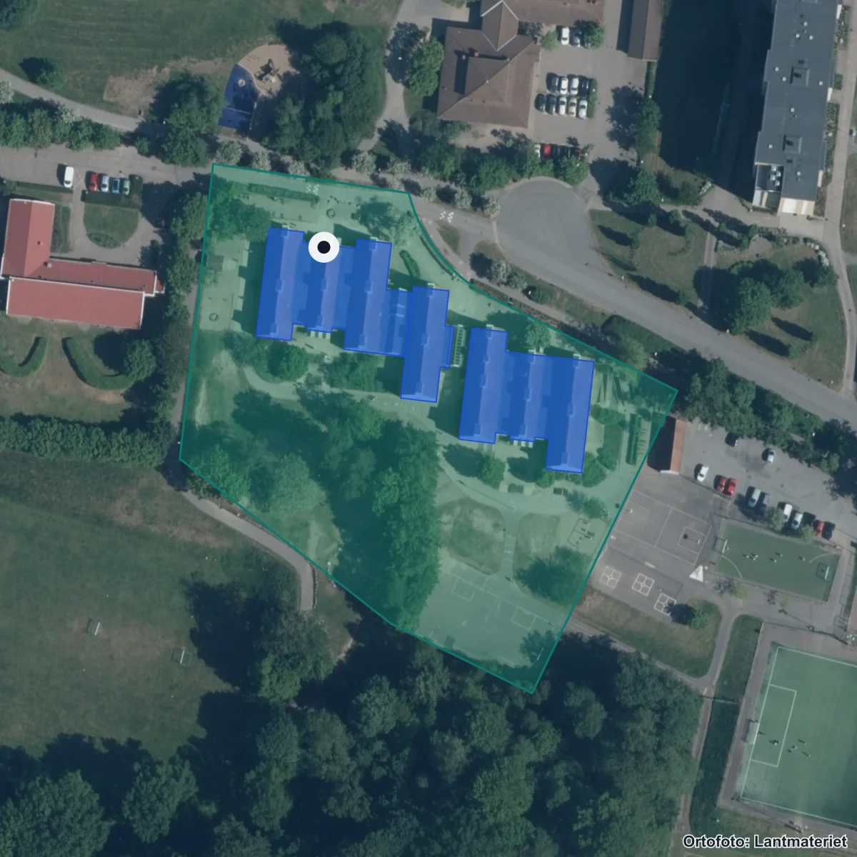 Flygbild över Ättekullaskolan, ortofoto från Lantmäteriet
