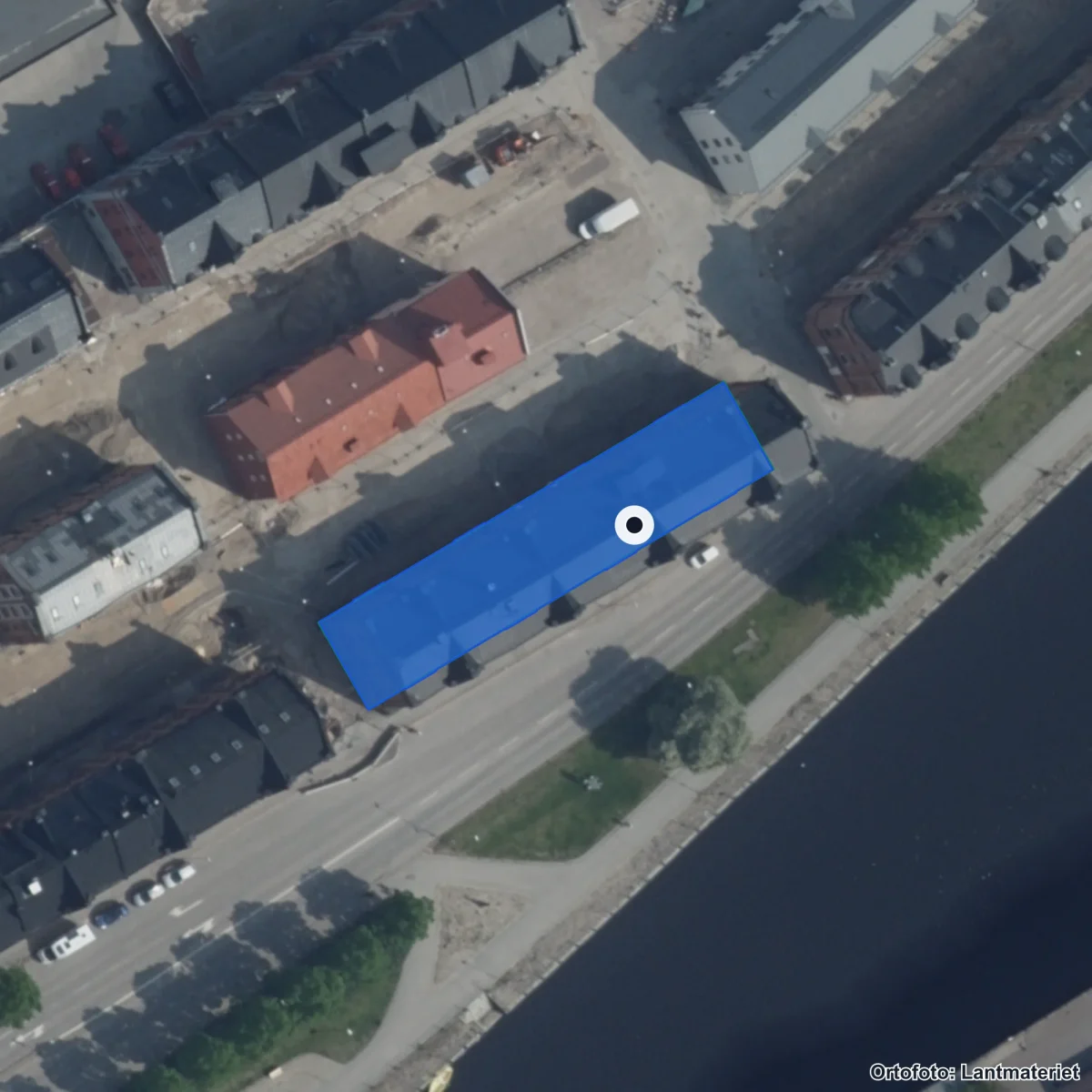 Flygbild över Magelungens grundskola Gävle, ortofoto från Lantmäteriet