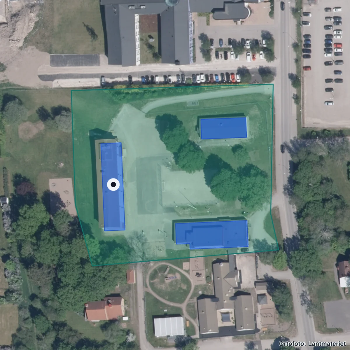 Flygbild över Lustigkulla skola, ortofoto från Lantmäteriet