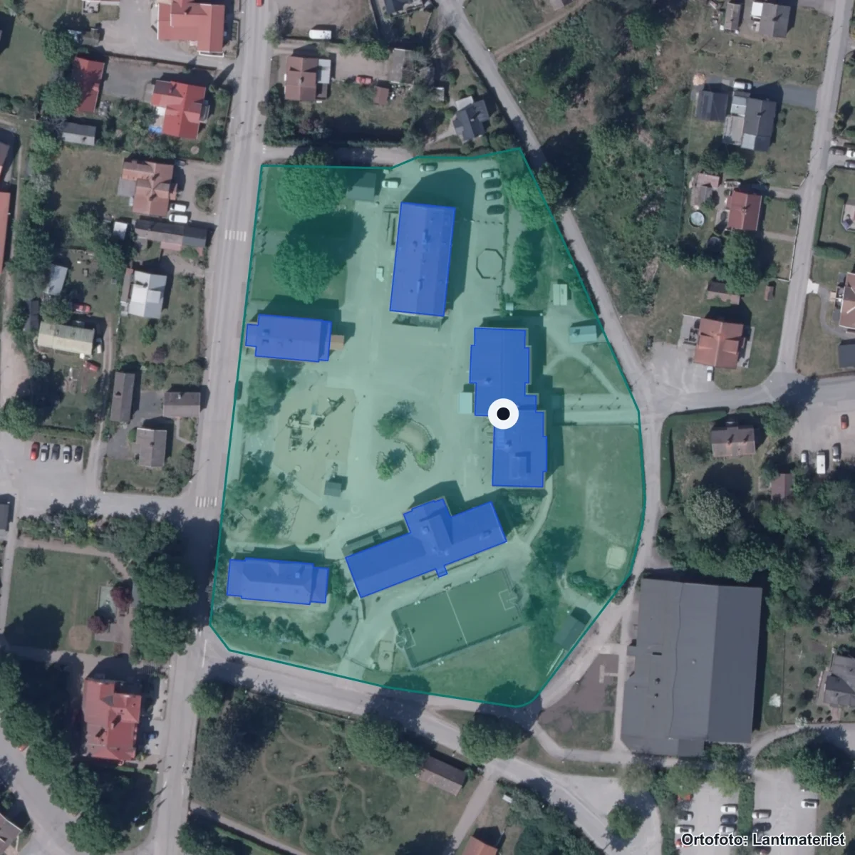 Flygbild över Hobyskolan, ortofoto från Lantmäteriet