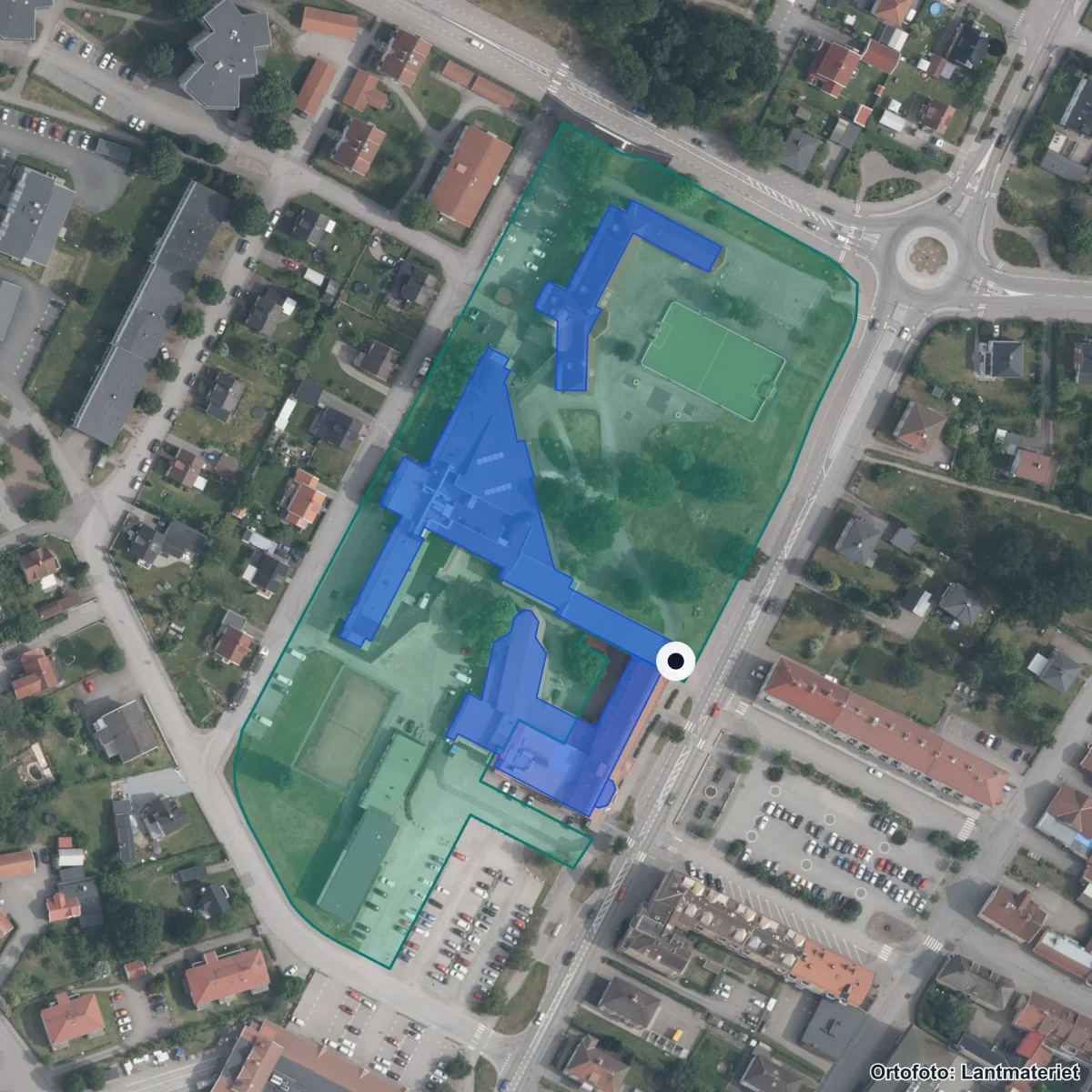 Flygbild över Hagaskolan, ortofoto från Lantmäteriet