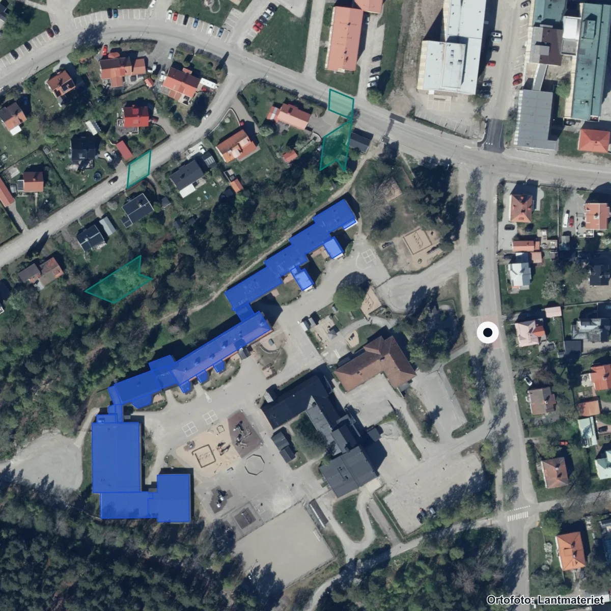 Flygbild över Västra skolan, ortofoto från Lantmäteriet