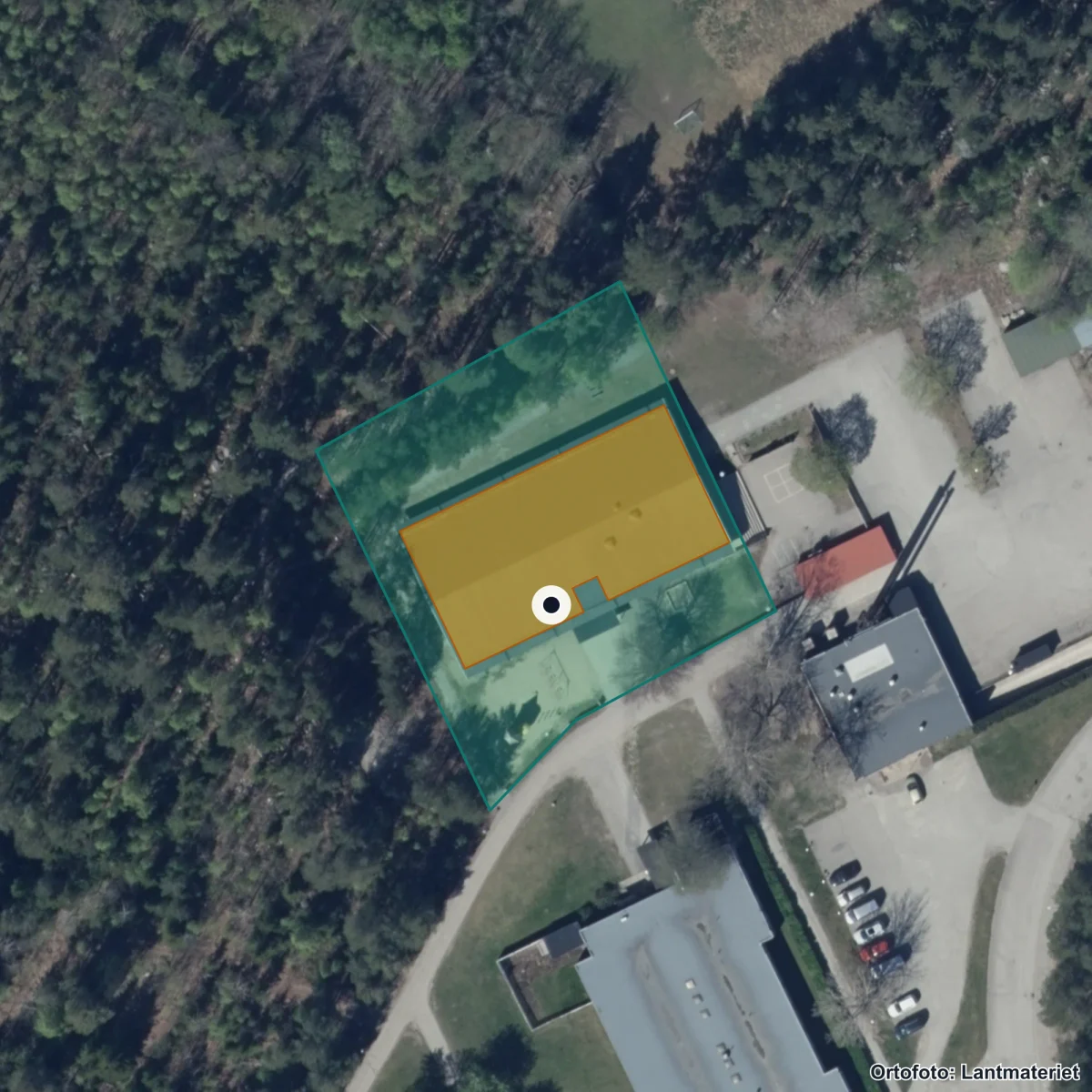 Flygbild över Söderhamns Friskola och fritids, ortofoto från Lantmäteriet