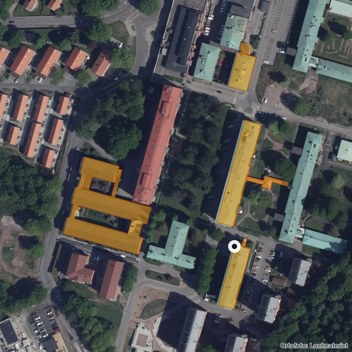 Flygbild över Move & Walk Anpassad Grundskola Göteborg, ortofoto från Lantmäteriet