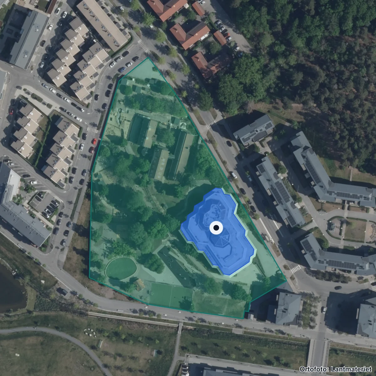 Flygbild över Silverdalsskolan, ortofoto från Lantmäteriet