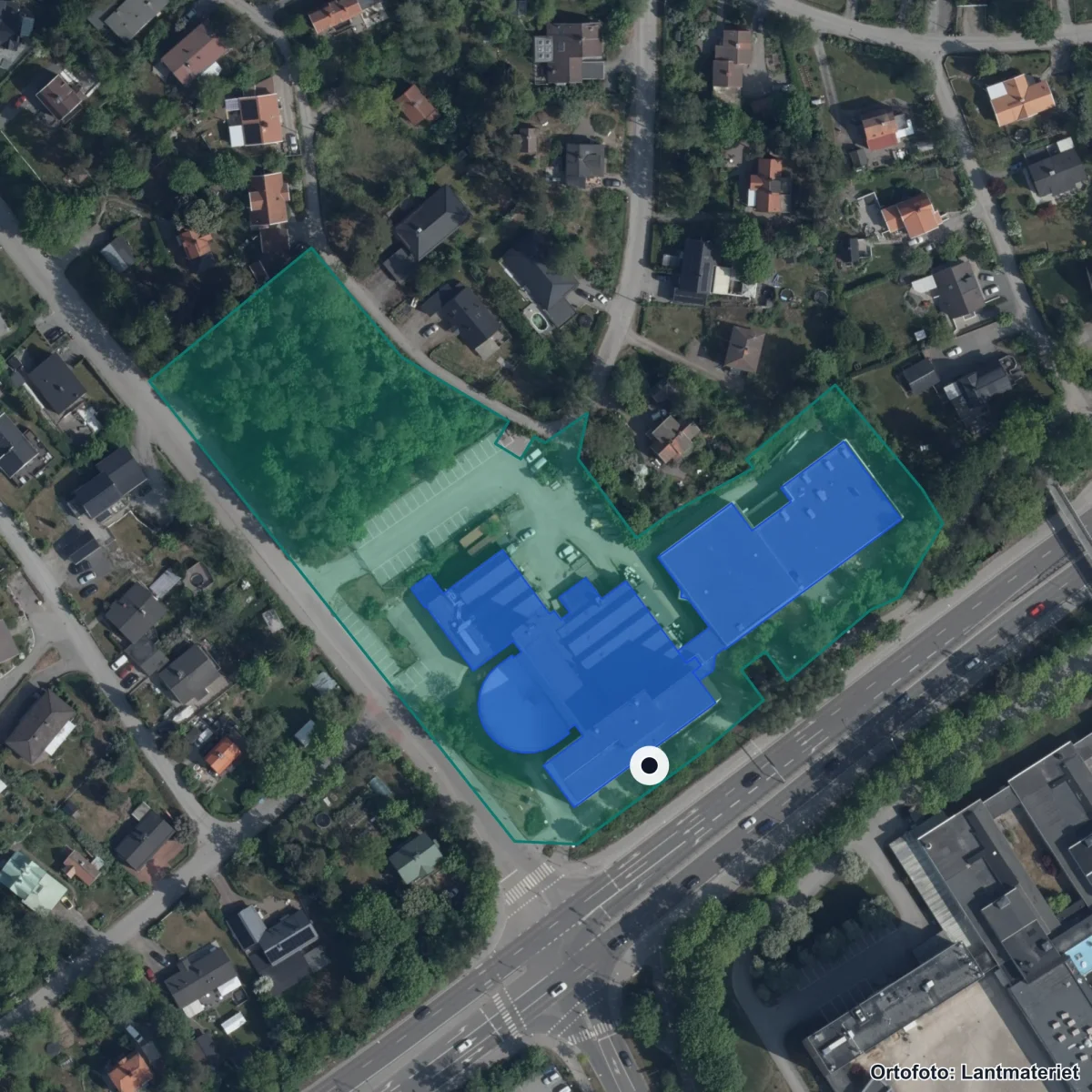 Flygbild över Sågbäcksgymnasiet, ortofoto från Lantmäteriet