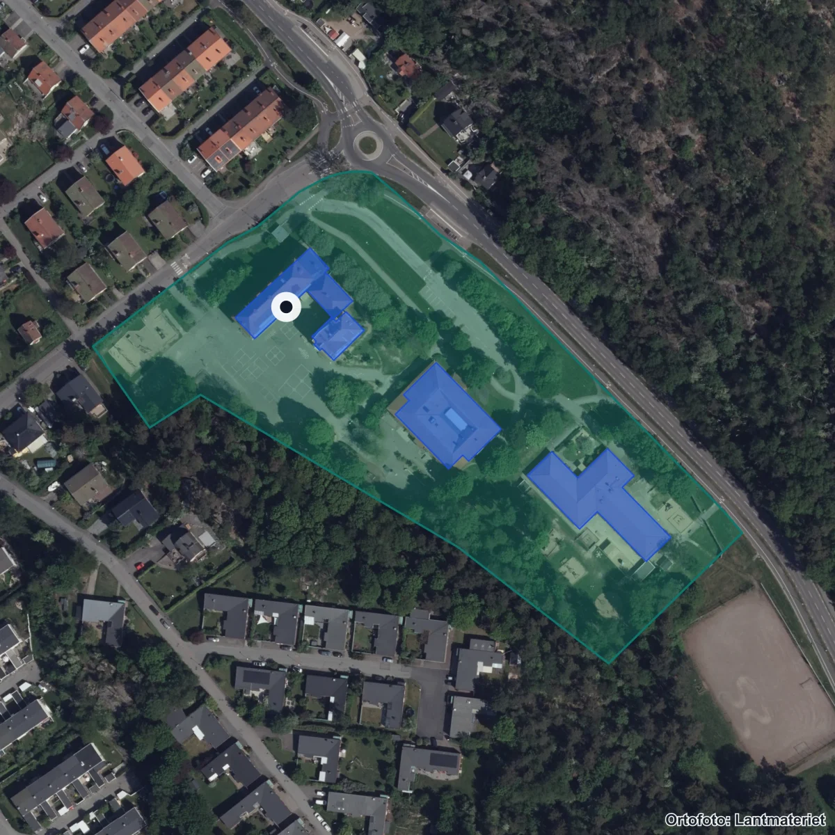 Flygbild över Toltorpsskolan, ortofoto från Lantmäteriet