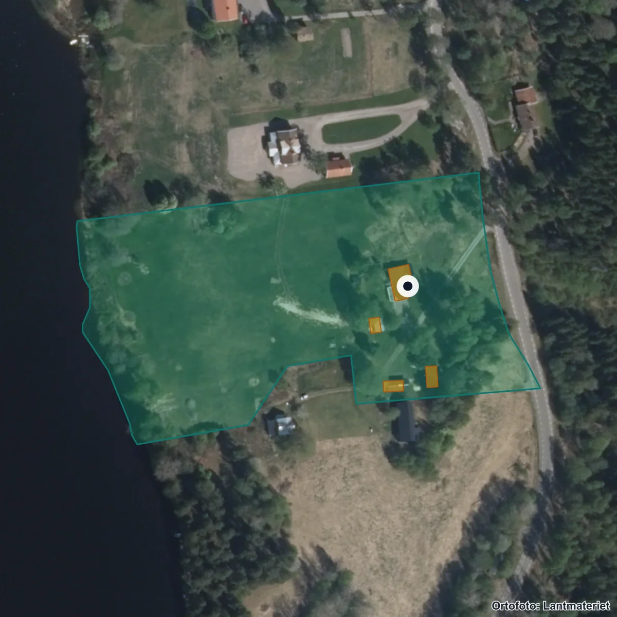 Flygbild över Holmedals skola, ortofoto från Lantmäteriet