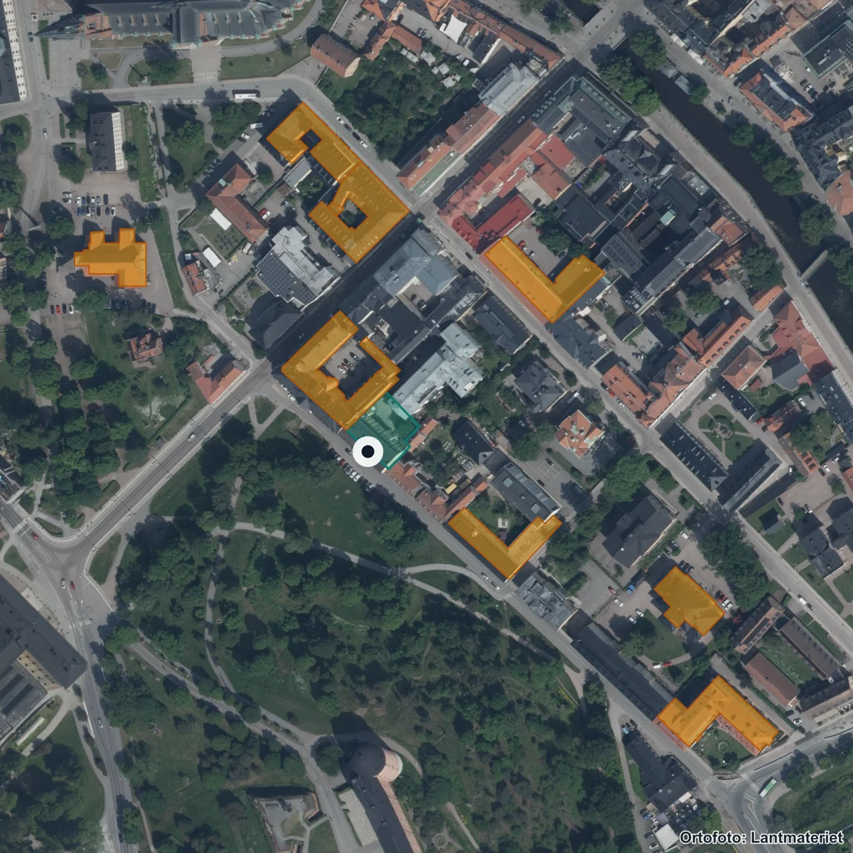 Flygbild över Katarinaskolan, ortofoto från Lantmäteriet
