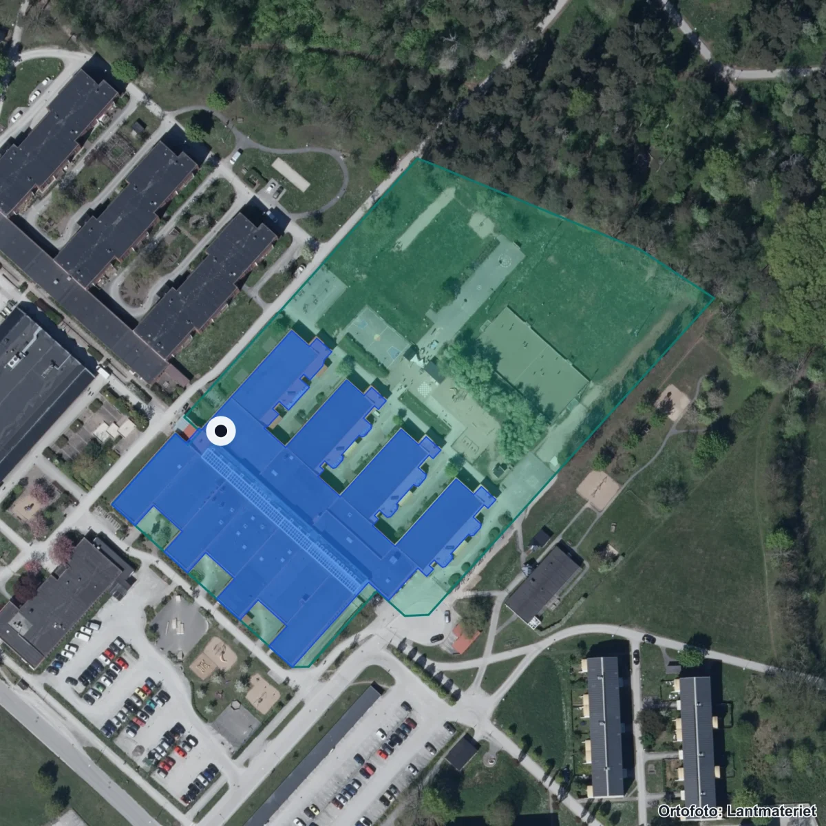 Flygbild över Gråboskolan, ortofoto från Lantmäteriet