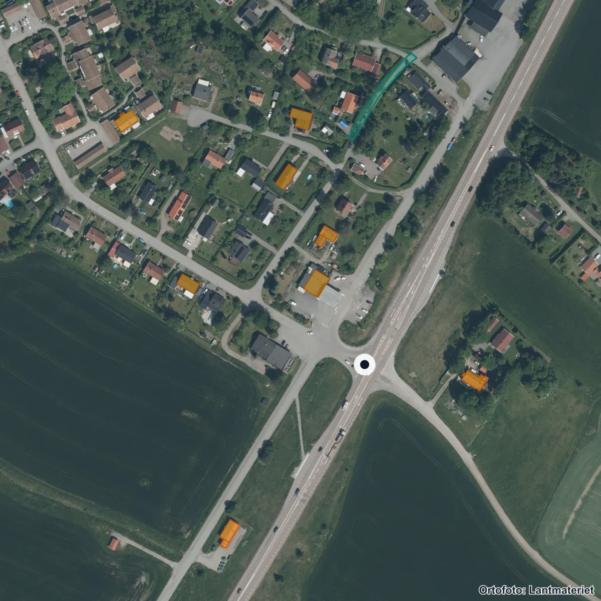 Flygbild över Ramsta skola, ortofoto från Lantmäteriet