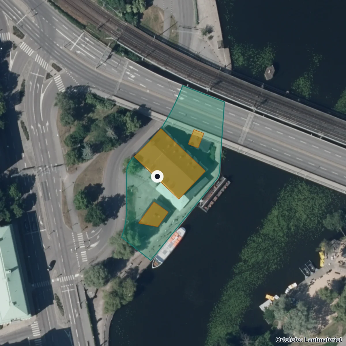 Flygbild över Modersmålsenhet, ortofoto från Lantmäteriet