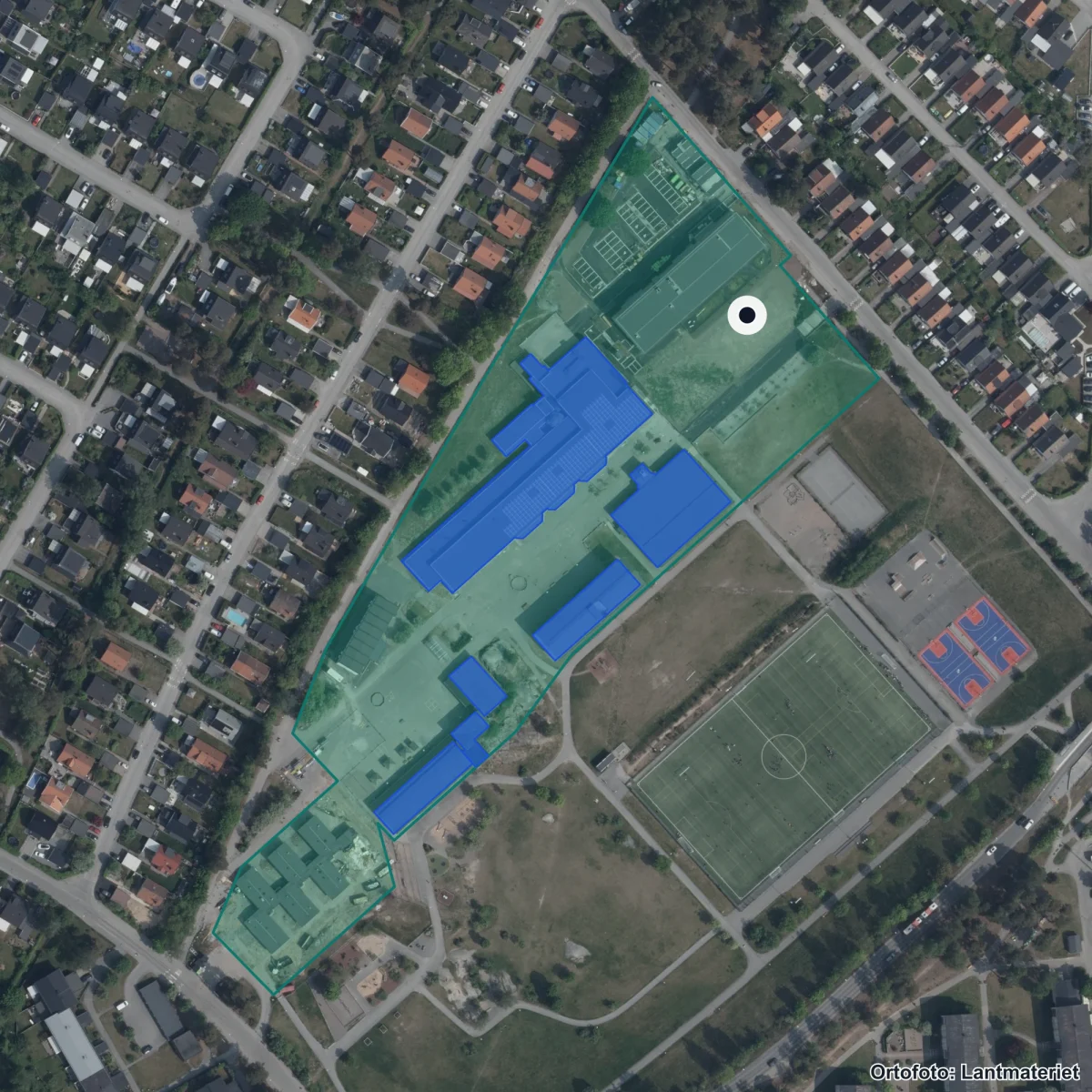 Flygbild över Vendelsömalmsskolan, ortofoto från Lantmäteriet
