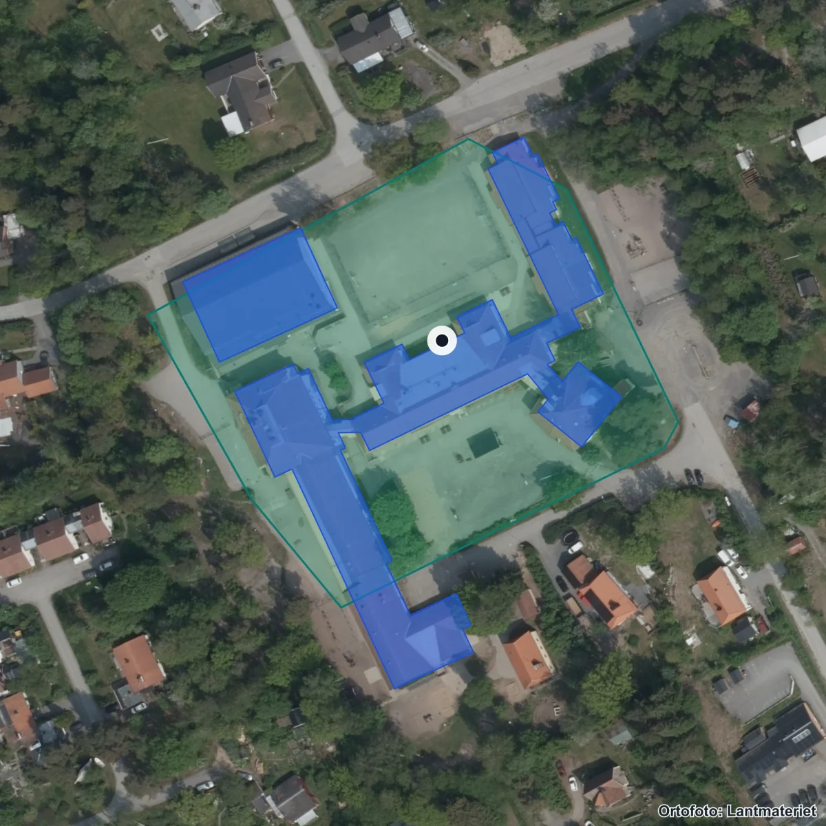 Flygbild över Länna skola, ortofoto från Lantmäteriet
