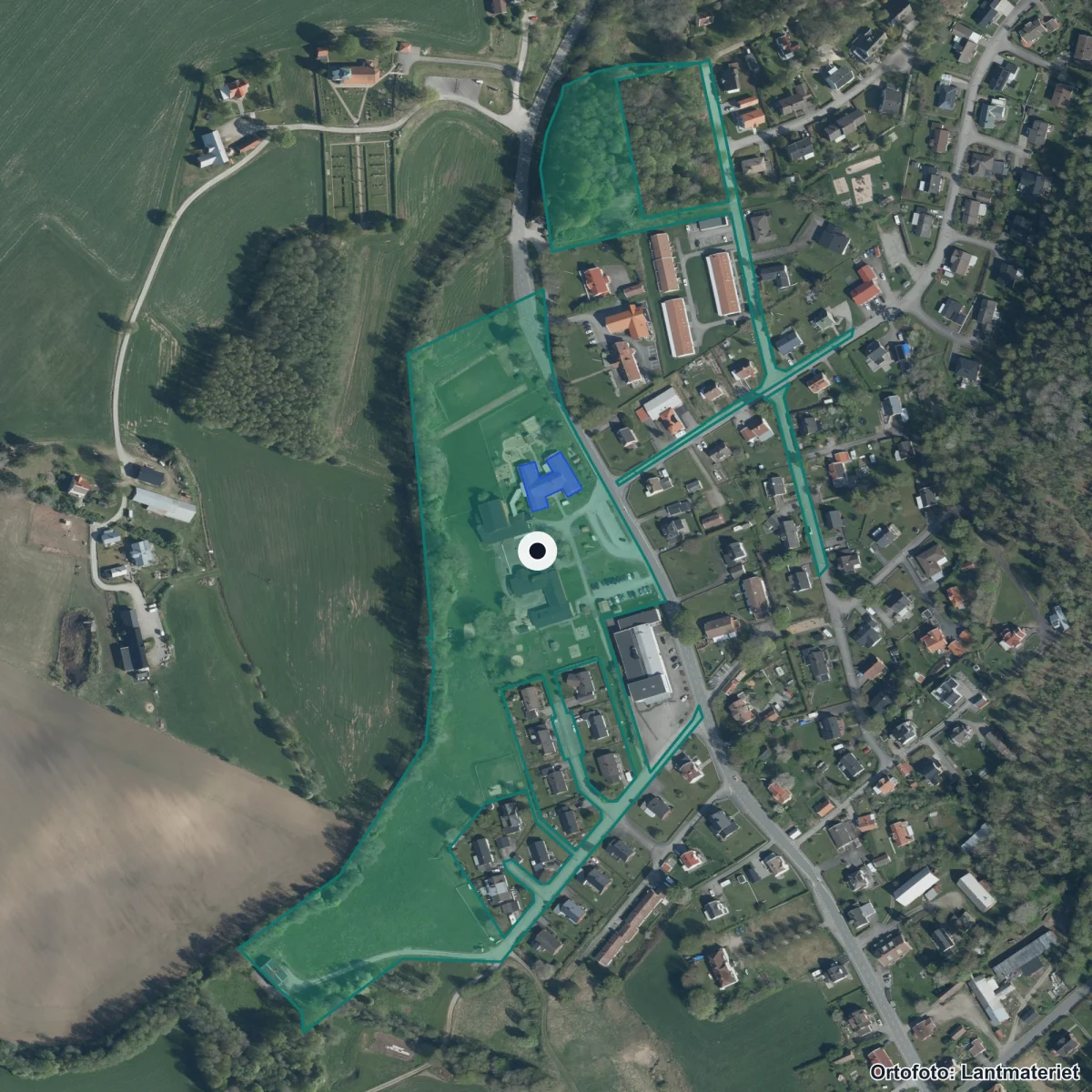 Flygbild över Marbäcks skola, ortofoto från Lantmäteriet