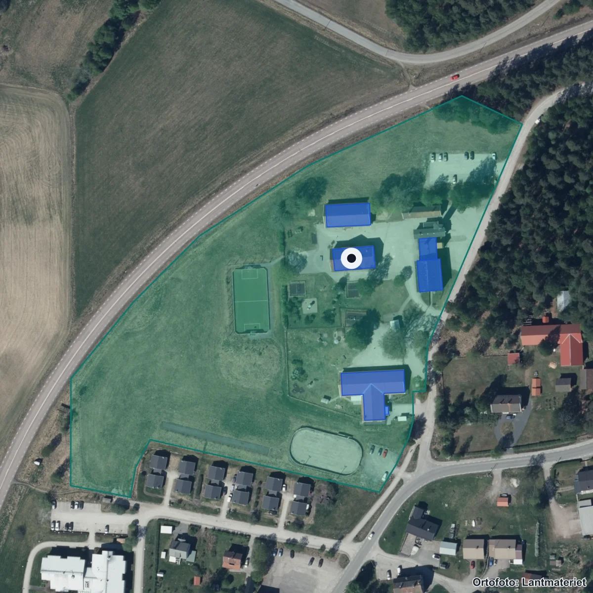 Flygbild över Sunnansjö skola, ortofoto från Lantmäteriet