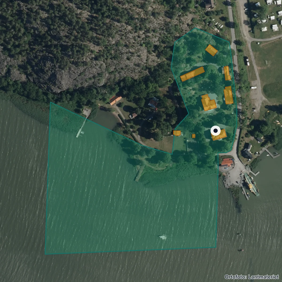 Flygbild över Stegehus resursskola, ortofoto från Lantmäteriet