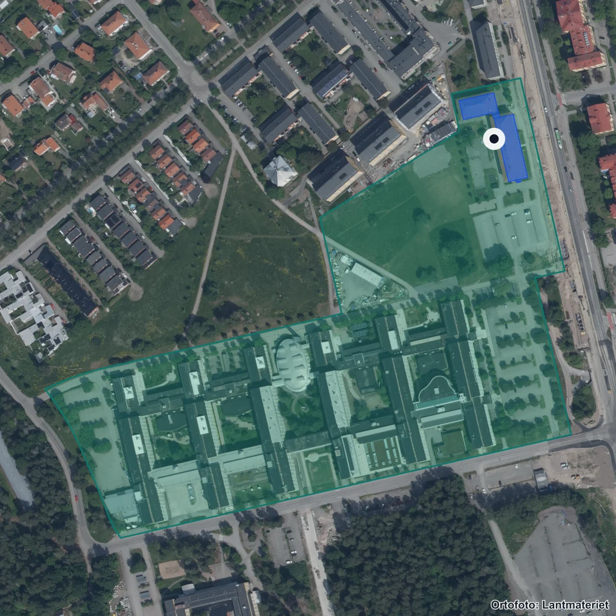 Flygbild över Kunskapsskolan Uppsala, ortofoto från Lantmäteriet