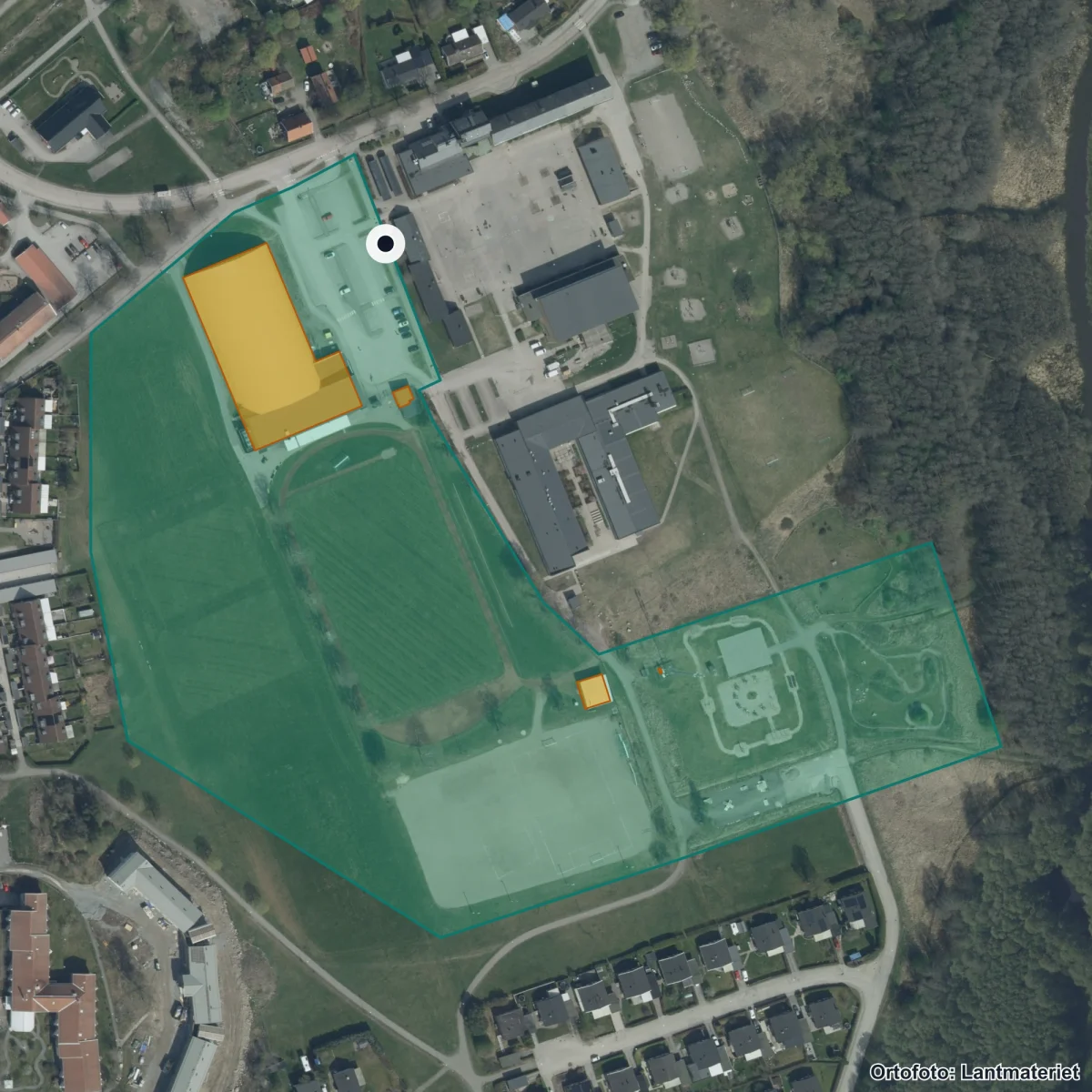 Flygbild över Åkerskolan, ortofoto från Lantmäteriet