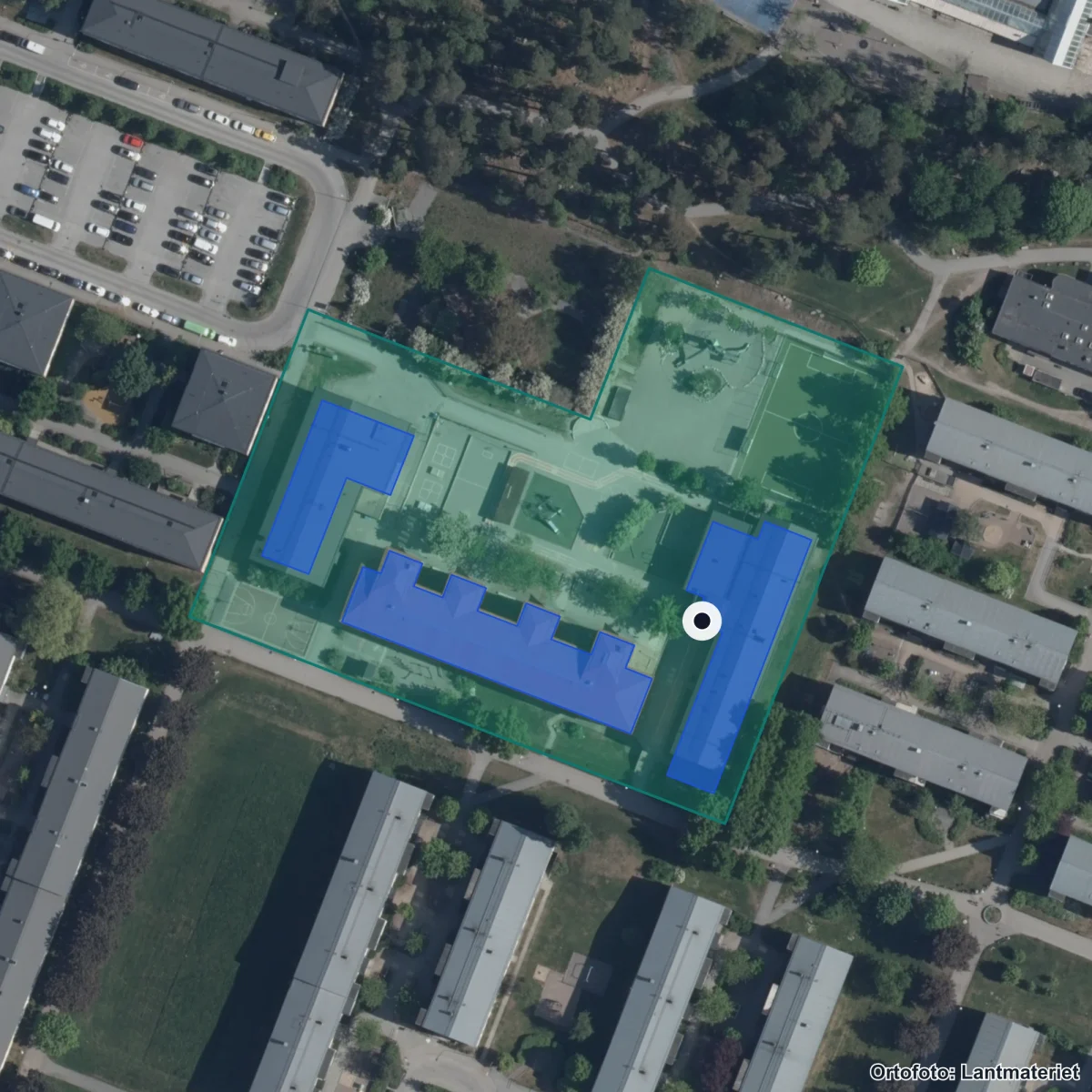 Flygbild över Gullingeskolan, ortofoto från Lantmäteriet