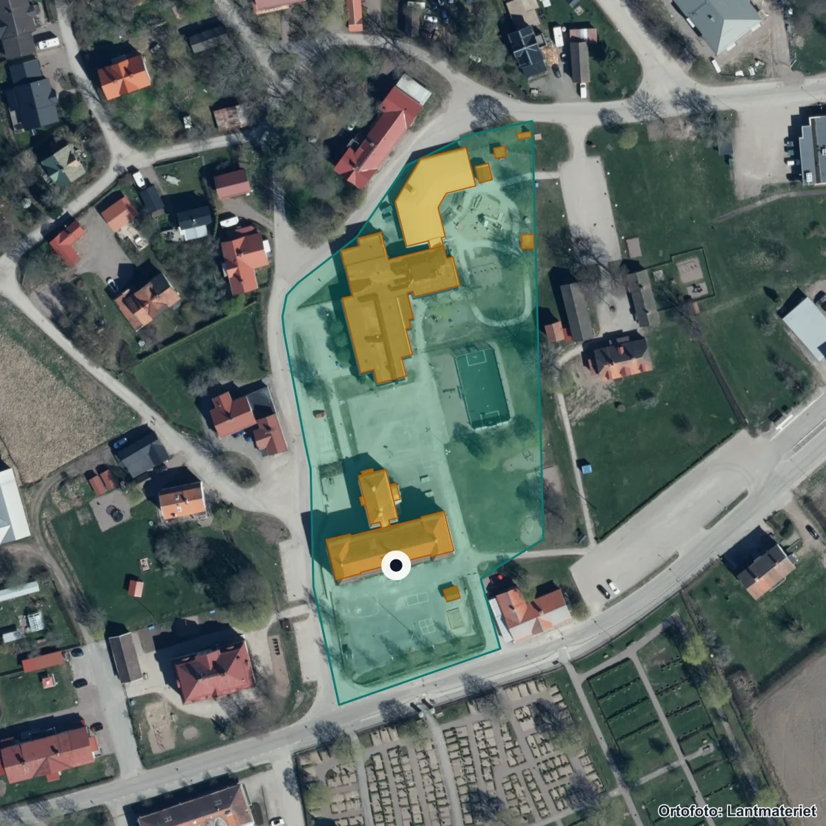 Flygbild över Solbergaskolan, ortofoto från Lantmäteriet