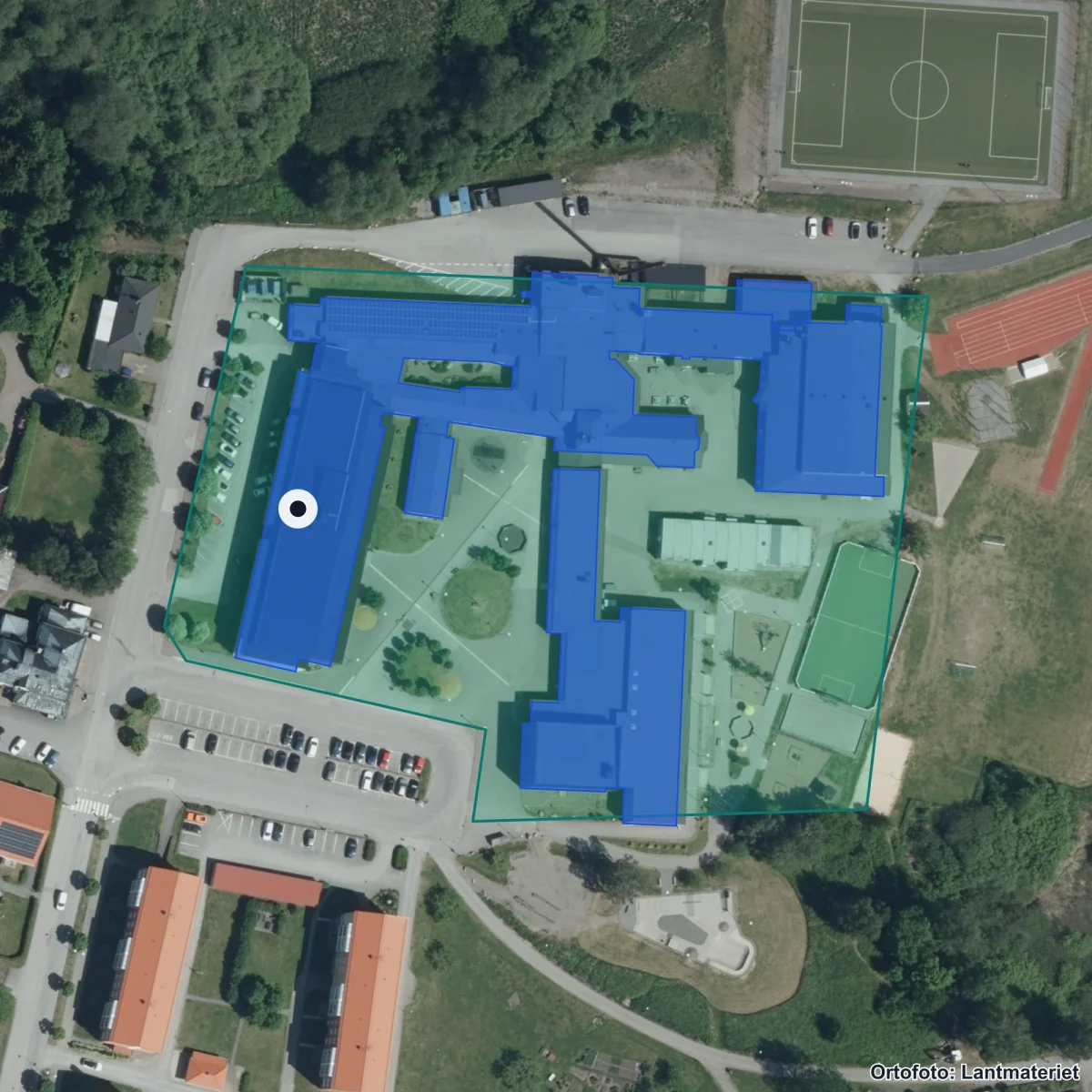 Flygbild över Värgårdsskolan 7-9, ortofoto från Lantmäteriet