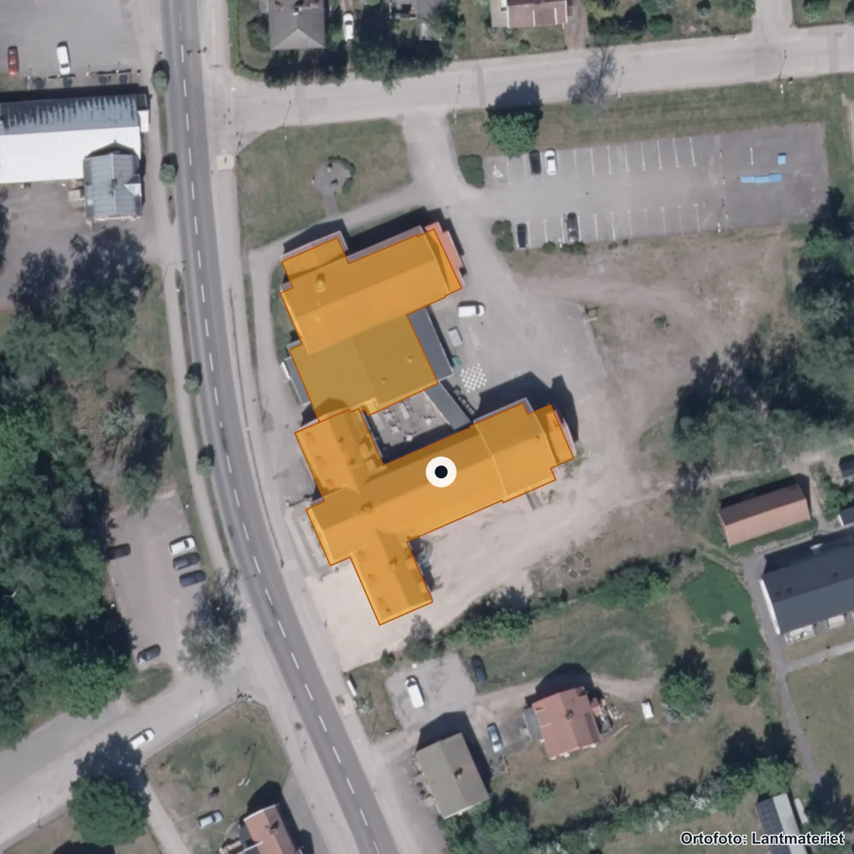 Flygbild över Lessebo gymnasium, ortofoto från Lantmäteriet