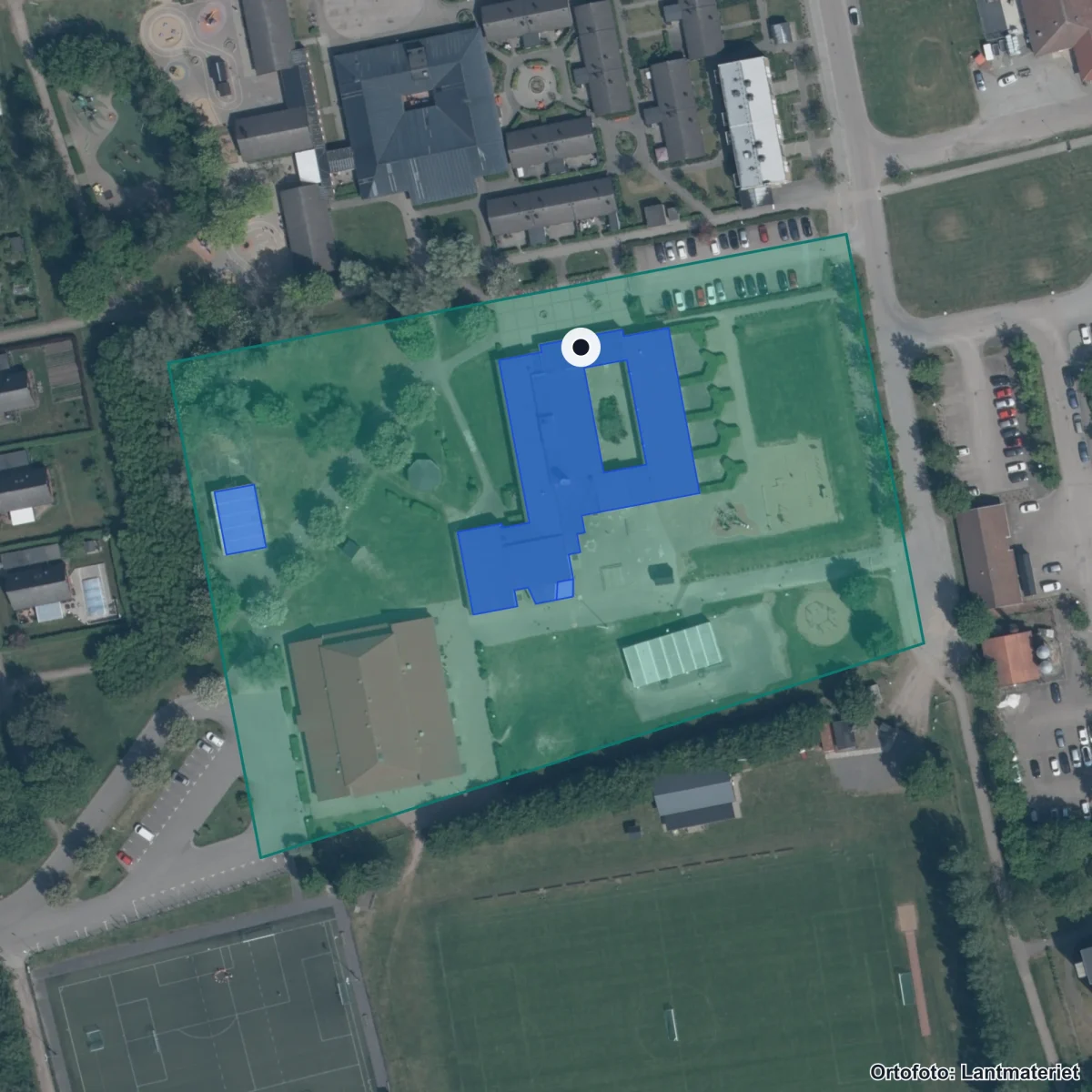 Flygbild över Parkskolan, ortofoto från Lantmäteriet