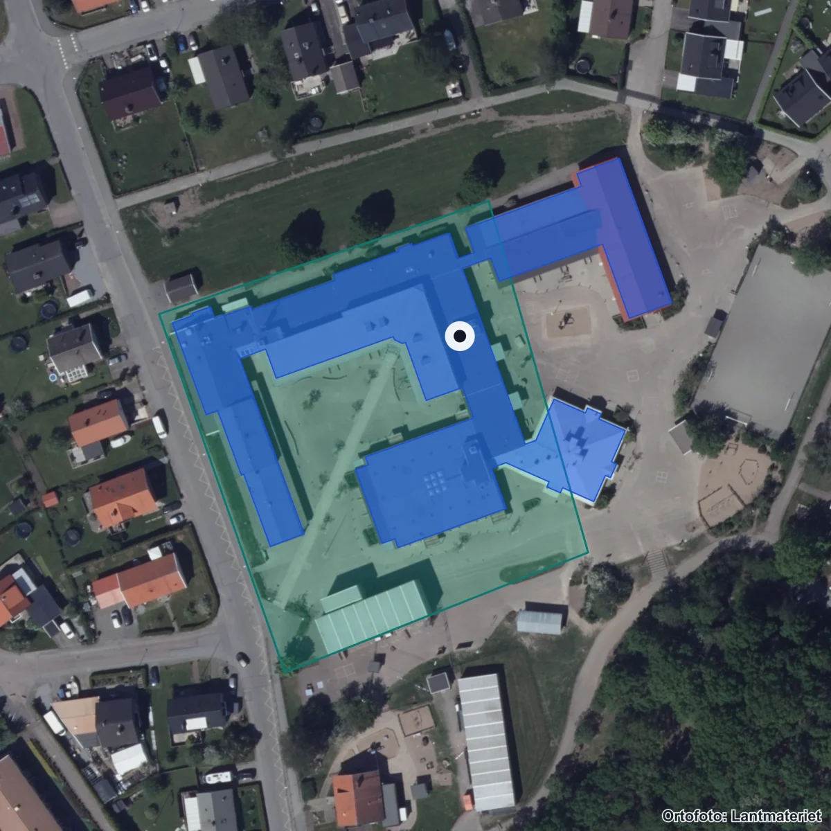 Flygbild över Kärna skola, ortofoto från Lantmäteriet
