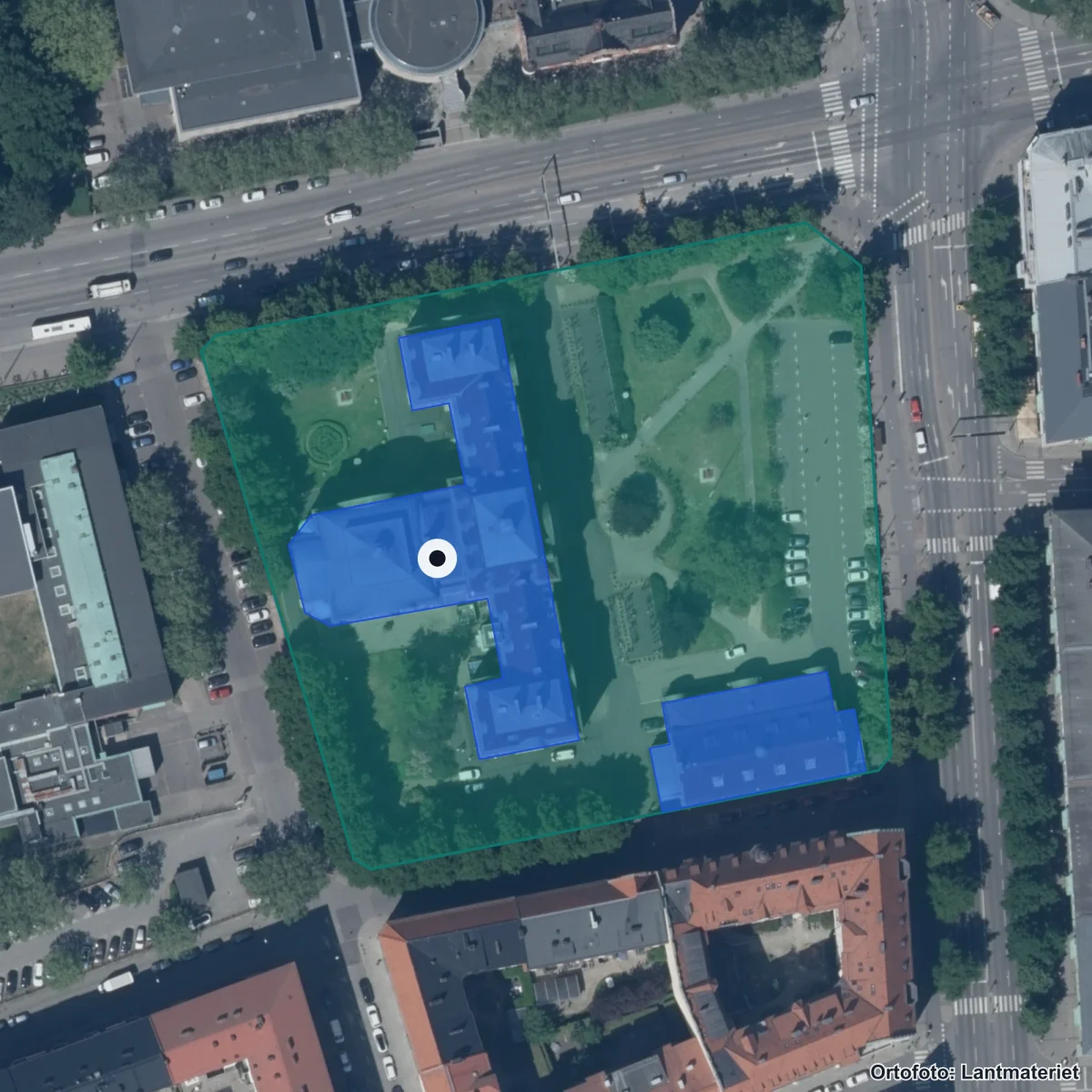 Flygbild över S:t Petri skola, ortofoto från Lantmäteriet