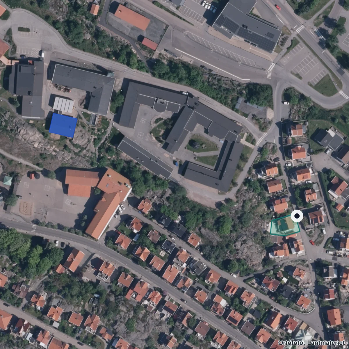Flygbild över Sotenässkolan, ortofoto från Lantmäteriet